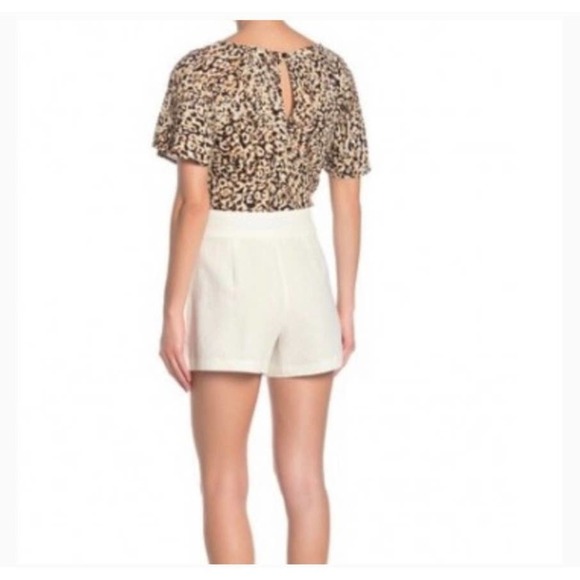 JUNE & HUDSON high waist button accent linen blend white shorts, sz L - Picture 2 of 8